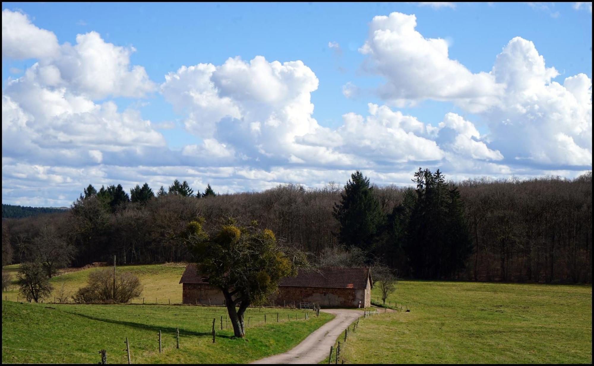 Roulotte Maisonthiers Blanot  Exterior foto